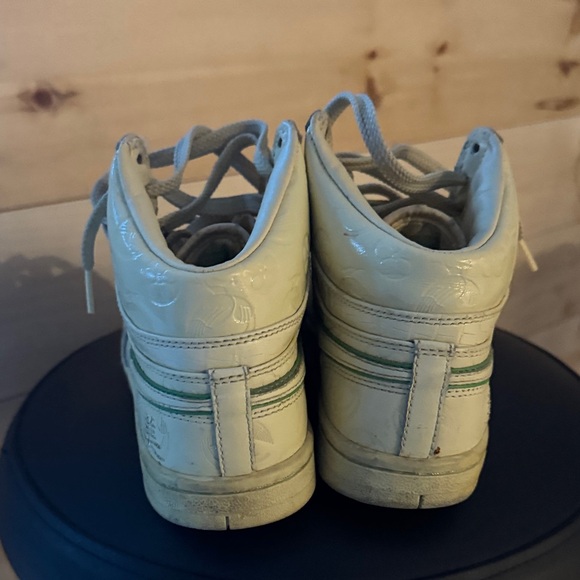 Special edition Japanese Rare Nike High-Top Sneakers with Green Swoosh - Picture 2 of 7